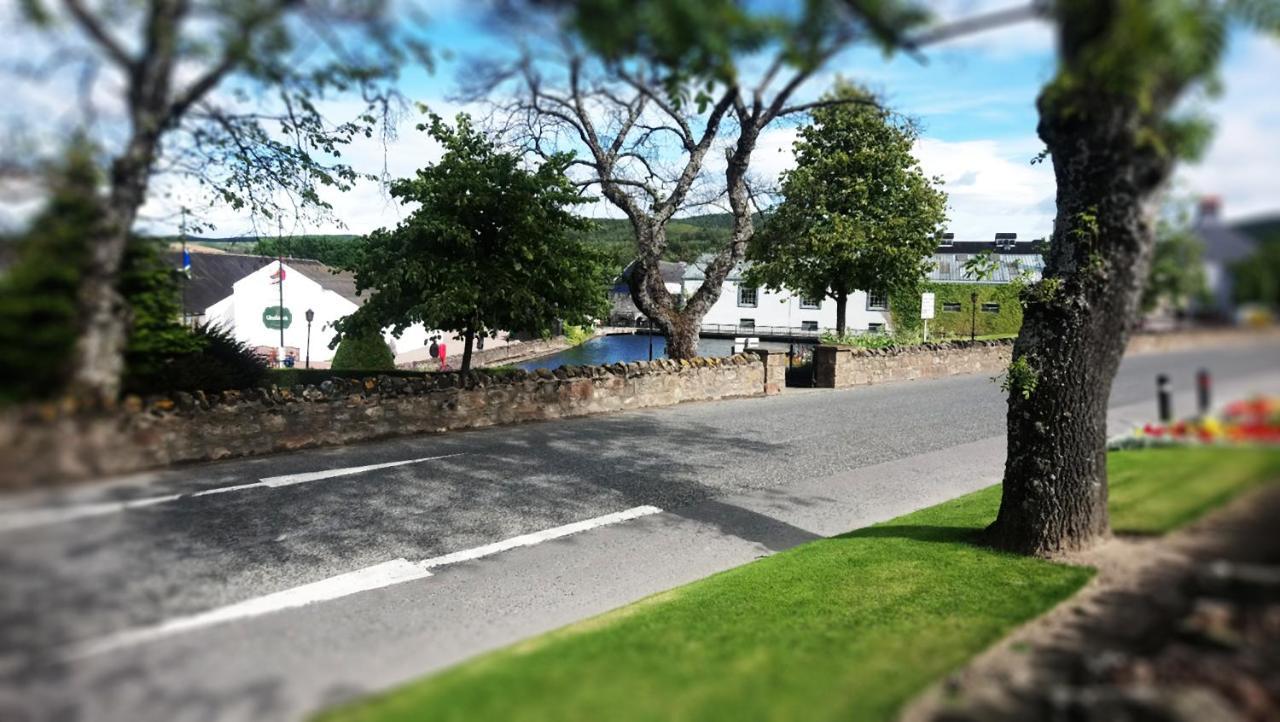 Little Robin B&B Dufftown Eksteriør billede